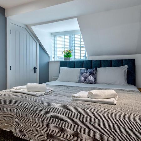 Stamford Central Stay - Stylish 2-Bed Apartment With Wifi Kültér fotó