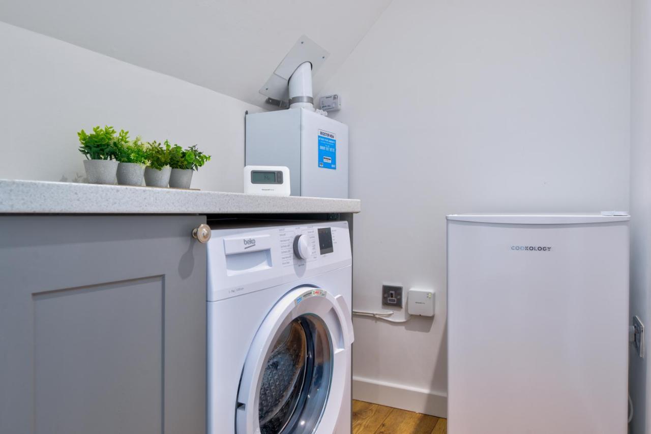 Stamford Central Stay - Stylish 2-Bed Apartment With Wifi Kültér fotó